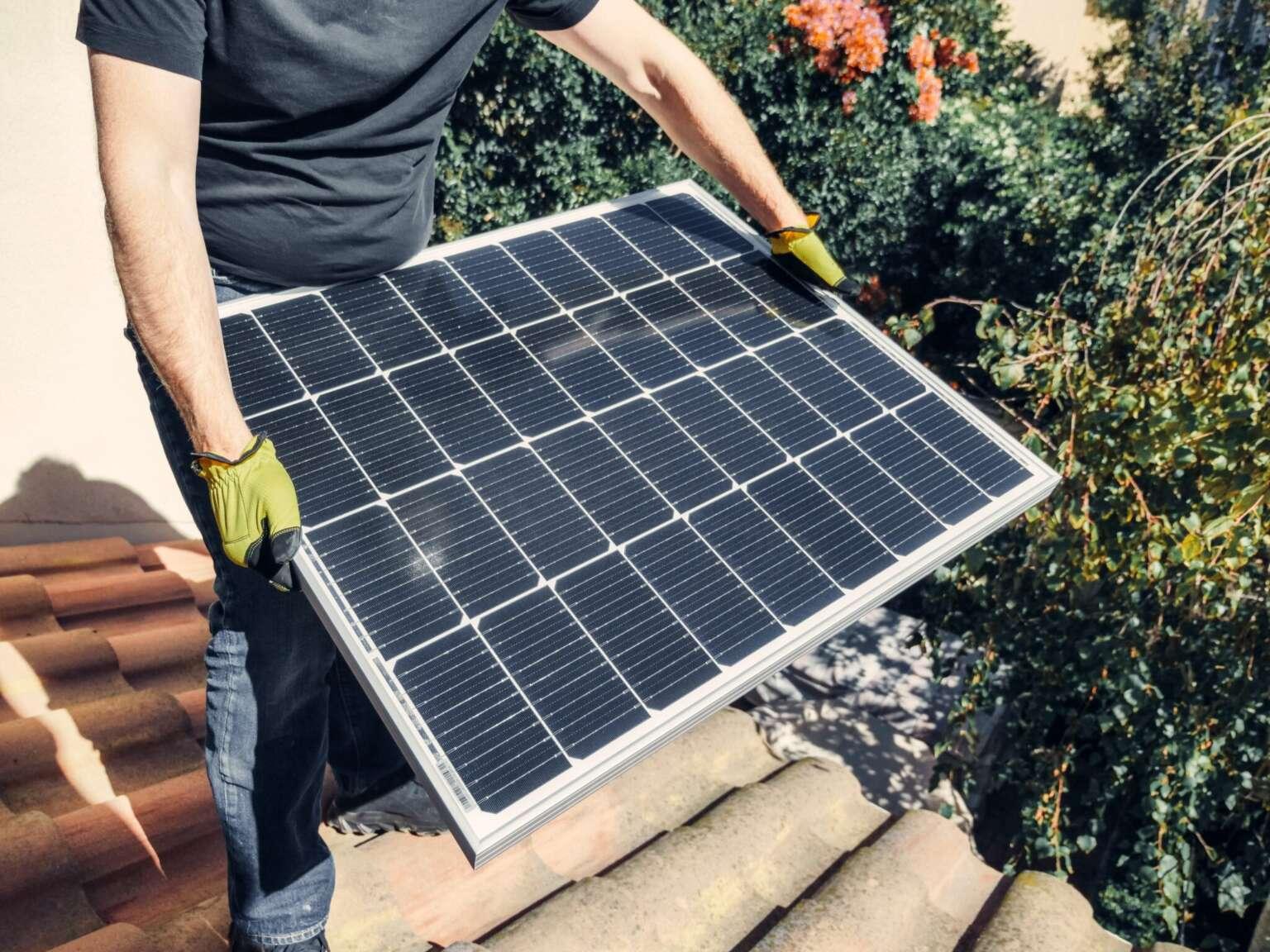 Universidade de Coimbra desenvolve processo inovador para reciclar resíduos de painéis solares